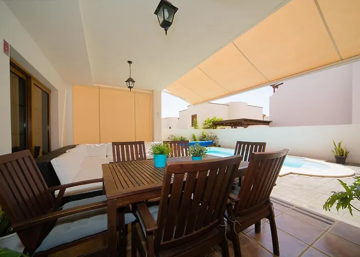 Villa Casahost Aquavilla Costa Teguise